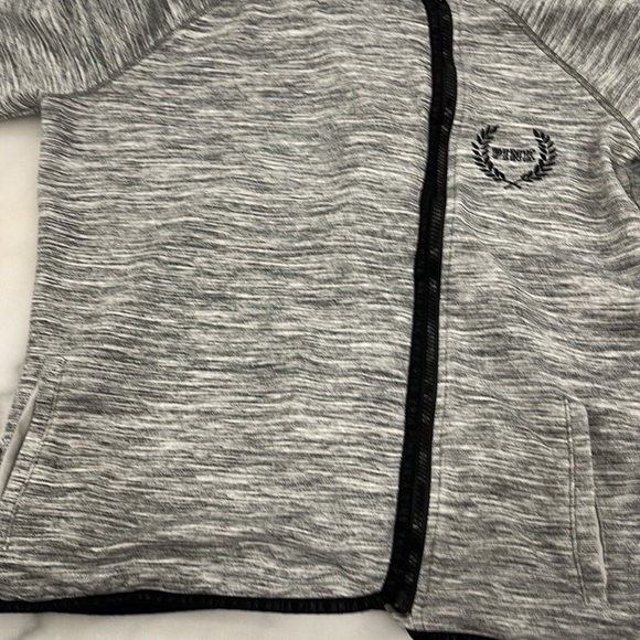 Bundle 2 Items for $20😀 VS Pink Hoodie - Picture 7 of 13